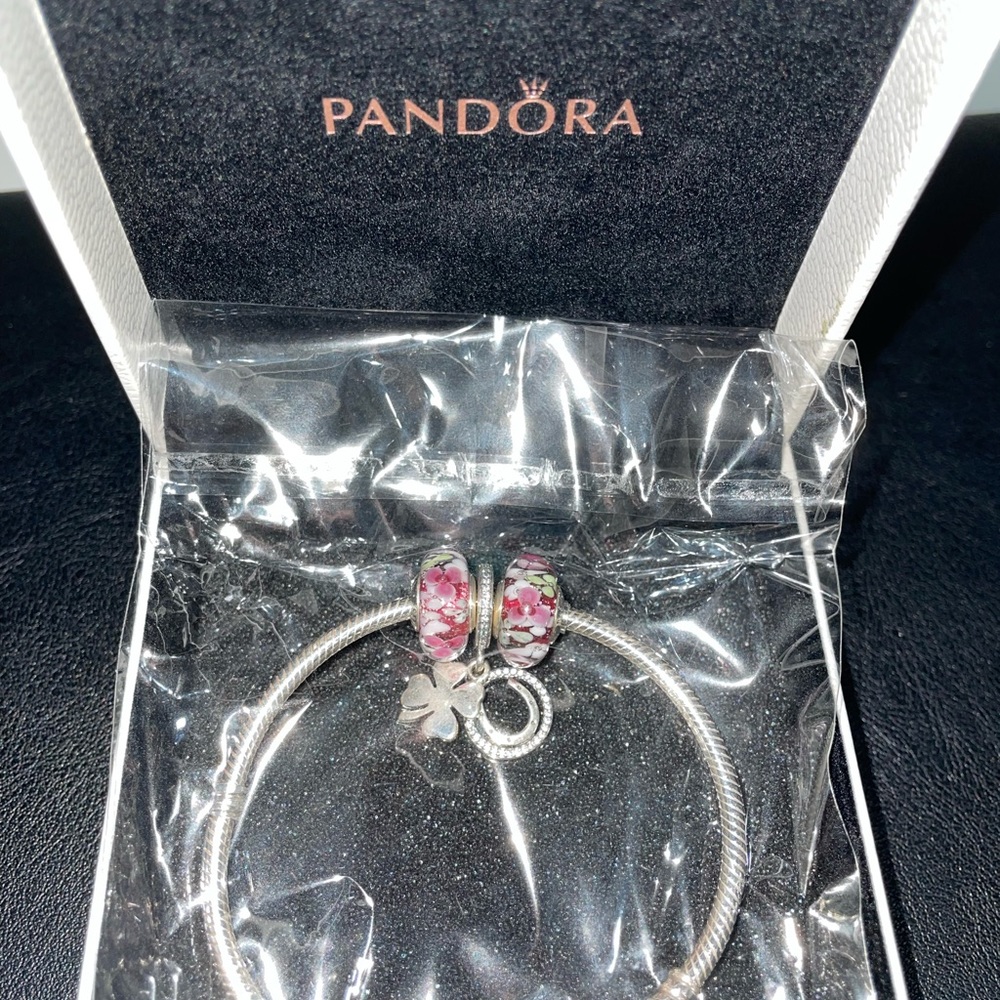 PANDORA Disney sparkling Mickey Mouse chain bracelet. Lucky Clover Charm Silver